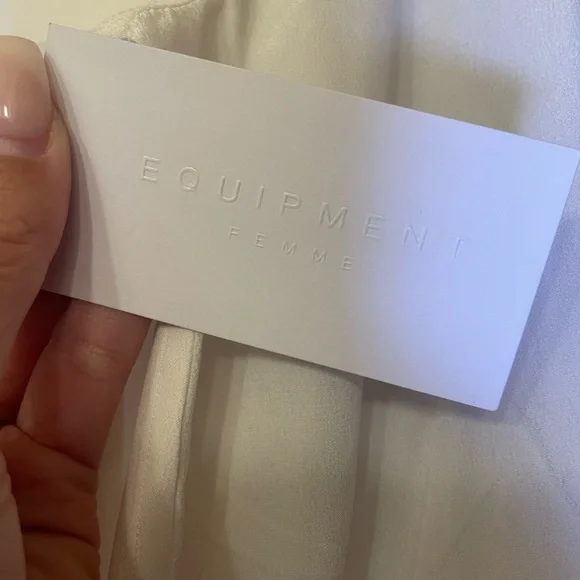 Equipment Femme White Silk Blouse Brand NEW! - Picture 6 of 11